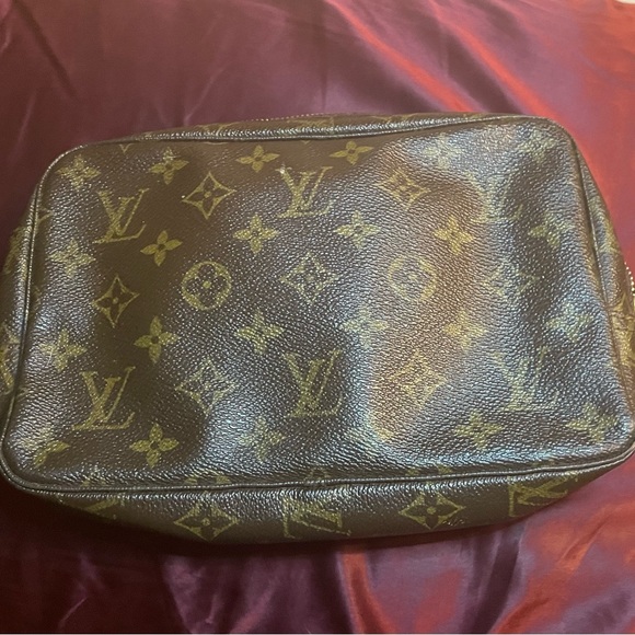 Louis Vuitton Monogram Reverse Lipstick Case Cosmetic Pouch Mp2407 Lv Auth  27696